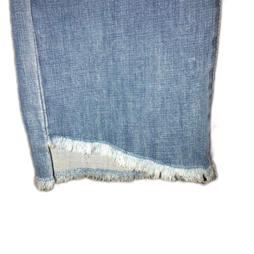 CAbi HI LOW RAW HEM LIGHT WASH CROP JEANS - Picture 3 of 8